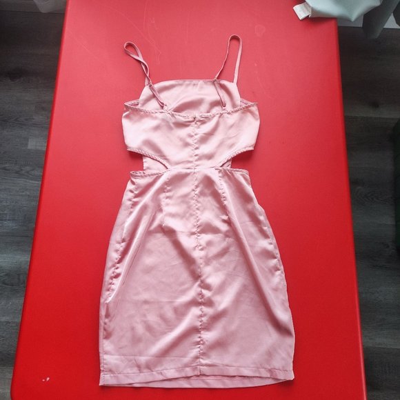 Prettylittlething pink dress women's size 0 - Picture 3 of 5